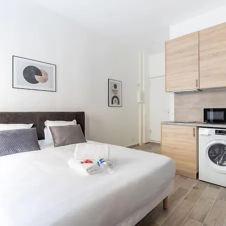 Ballu Place De Clichy Cosy Parigi