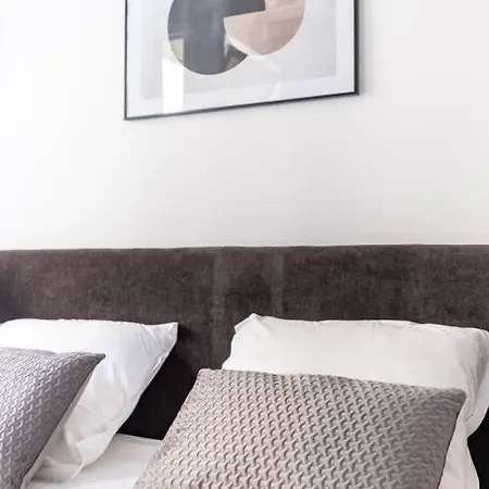 Ballu Place De Clichy Cosy Apartment *